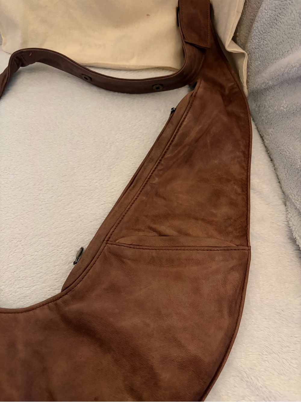 Sash Brown Leather Crescent Sling Bag - Picture 4 of 14